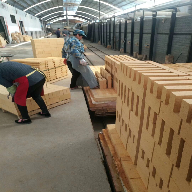 硅鋁系耐火材料的化學(xué)、礦物組成